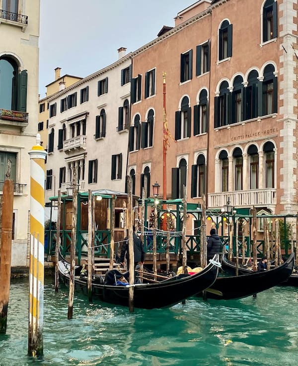 Gondoler i Venedig